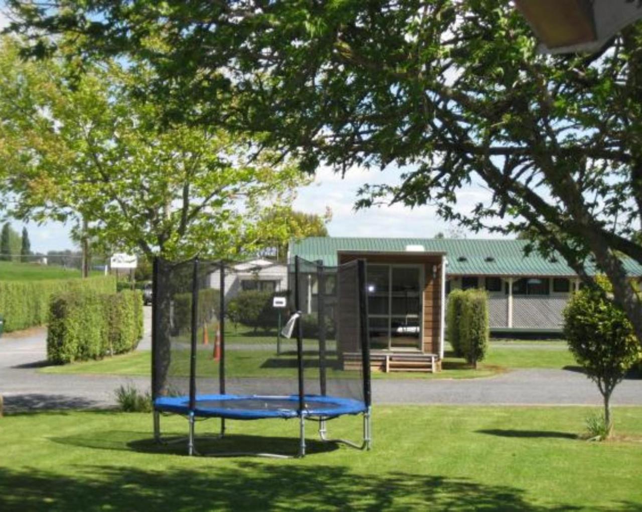 Otorohanga Kiwi Holiday Park Exterior foto